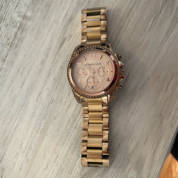 Michael Kors rose gold watch - Picture 4 of 6